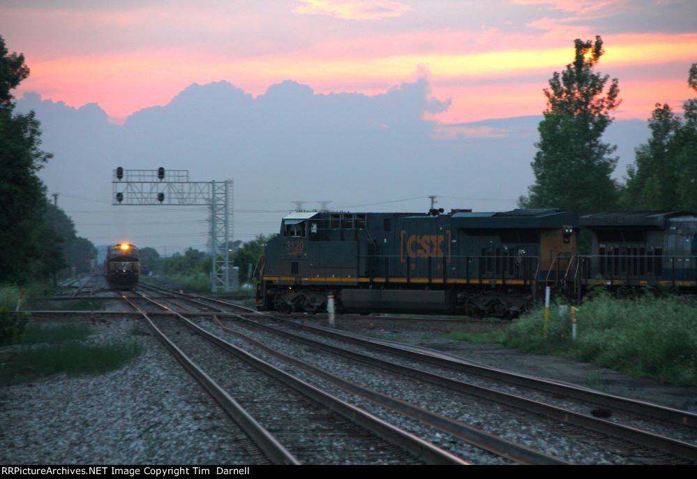 CSX 3120 on M561